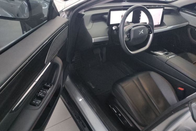 小鹏P7 2022款 670N+中控内饰7003