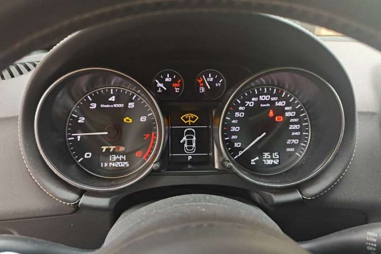 奥迪TTS 2013款 TTS Coupe 2.0TFSI quattro中控内饰14