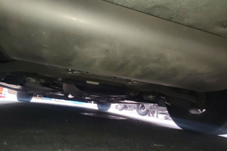 福特 福克斯 2015款 三厢 EcoBoost 180 自动旗舰型局部细节9009