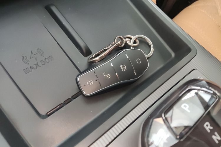 比亚迪 宋L DM-i 2024款 112km 超越型中控内饰11