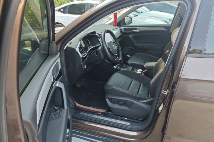 大众 探岳 2019款 330TSI 两驱豪华型 国VI中控内饰7003