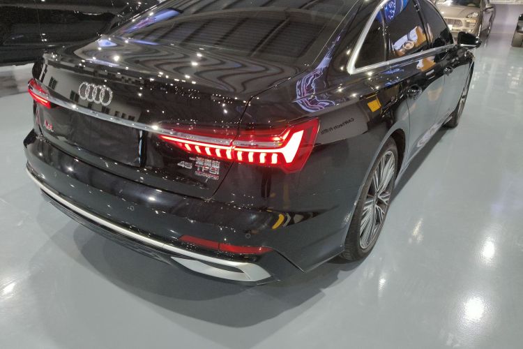 奥迪A6L 2023款 改款 45 TFSI quattro 臻选动感型车身外观6006