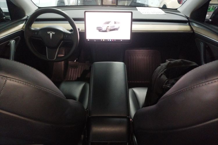 特斯拉 Model Y 2022款 改款 后轮驱动版中控内饰7002