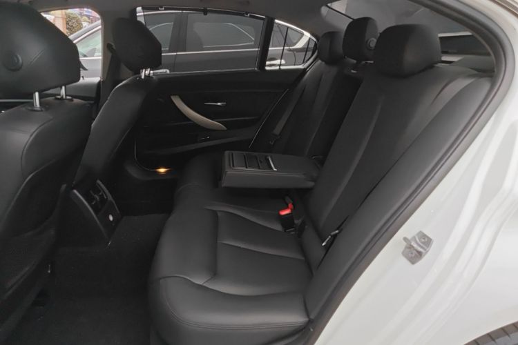 宝马3系 2015款 320Li 超悦版时尚型中控内饰7004