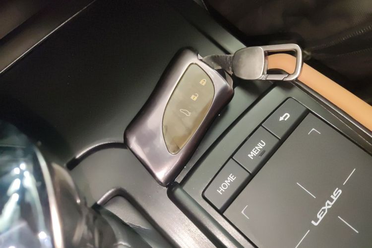 雷克萨斯ES 2021款 200 卓越版中控内饰7001