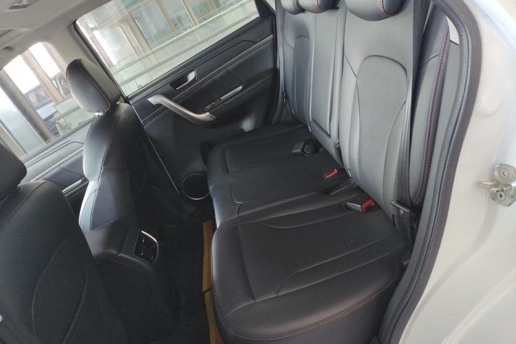 哈弗M6 2018款 改款 1.5T DCT两驱精英型中控内饰21