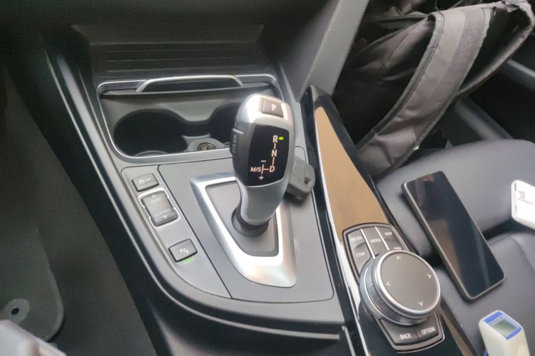 宝马3系GT 2020款 320i M运动套装局部细节18