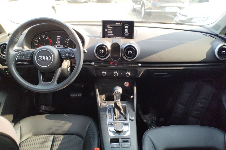 奥迪A3 2019款 Limousine 35 TFSI 时尚型 国VI中控内饰7002