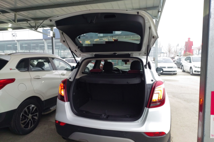 别克 昂科拉 2018款 18T 自动两驱都市精英型机舱底盘23