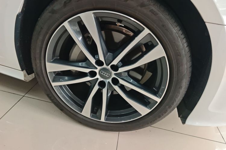 奥迪A6L 2021款 40 TFSI 豪华动感型车身外观10