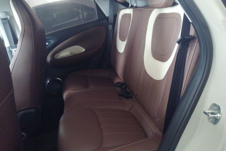 五菱汽车 五菱缤果 2024款 333km 悦享款中控内饰7004