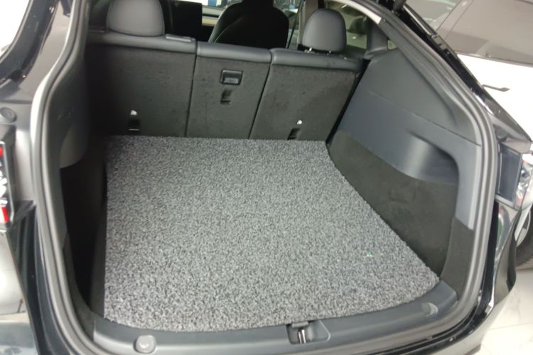 特斯拉 Model Y 2021款 长续航全轮驱动版机舱底盘23