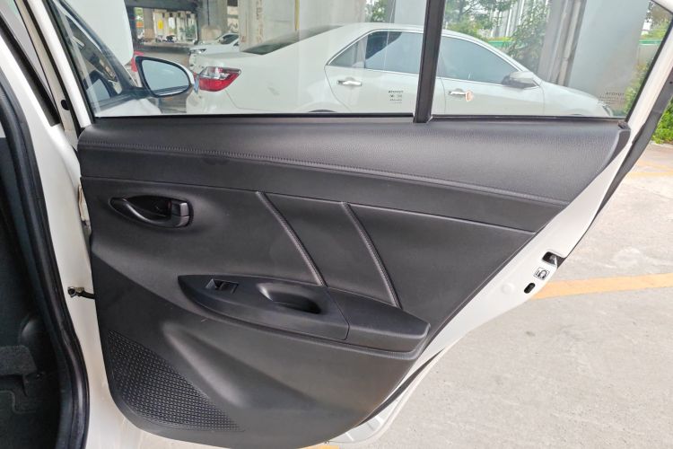 丰田 威驰 2021款 1.5L CVT创行版中控内饰45