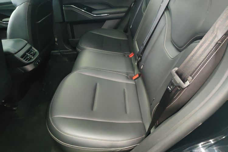 哈弗H6 2021款 第三代 1.5T 自动两驱Max中控内饰21