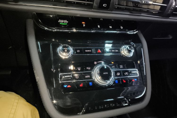 林肯 冒险家 2022款 改款 2.0T 两驱尊雅版局部细节18