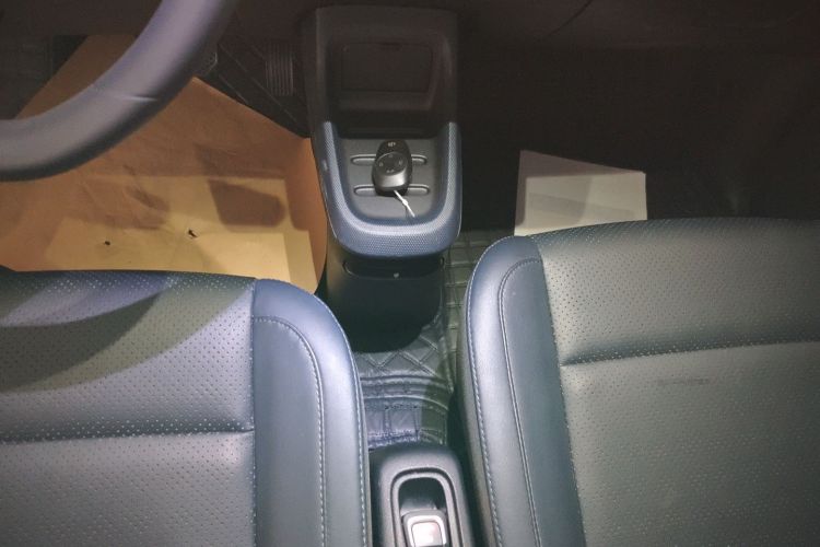 零跑汽车 零跑T03 2022款 耀金版局部细节18