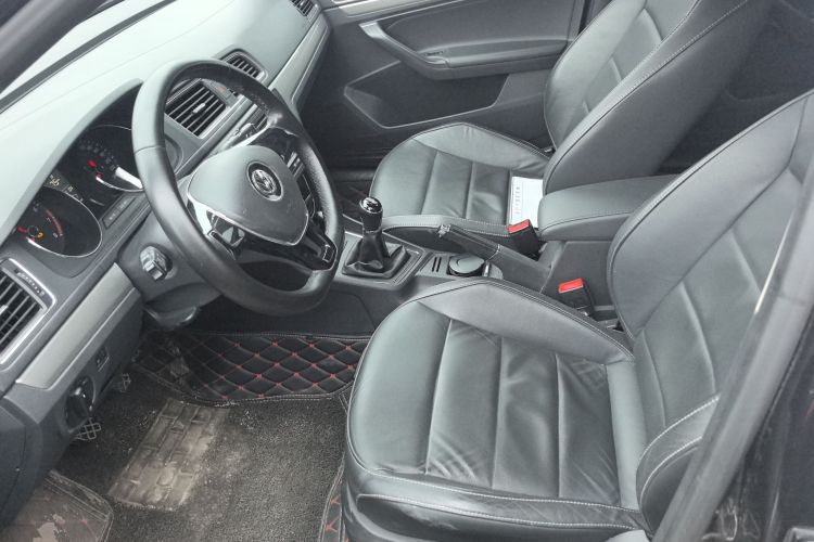 大众 朗逸 2015款 1.6L 手动舒适版中控内饰19