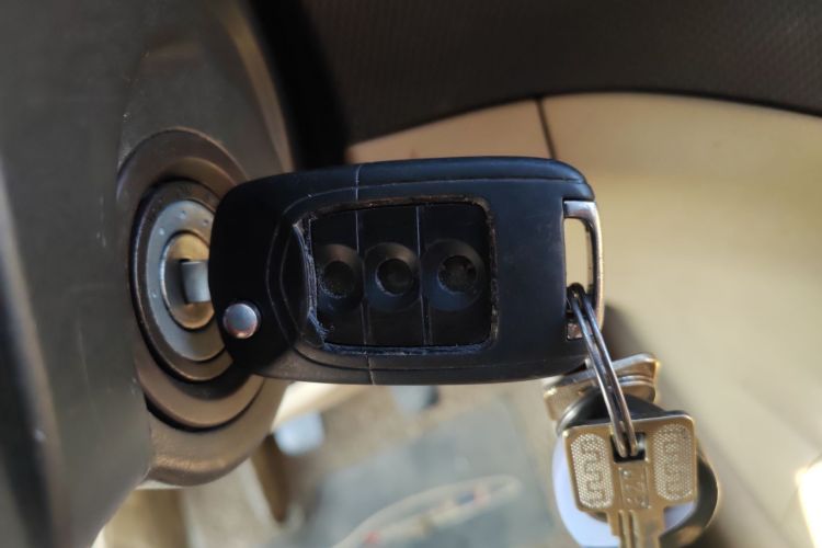 五菱汽车 五菱宏光 2015款 1.5L S1舒适国V中控内饰11