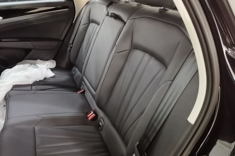 大众 帕萨特 2026款 出众款 330TSI 星空精英版中控内饰21