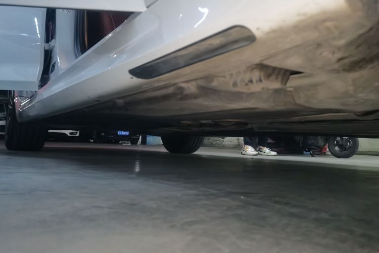 宝马5系 2023款 530Li 领先型 M运动套装局部细节9001