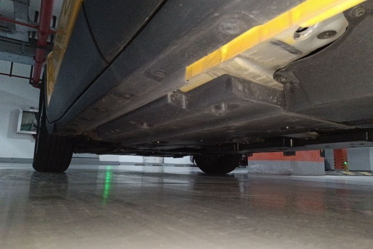 丰田C-HR 2021款 2.0L 豪华版局部细节9003