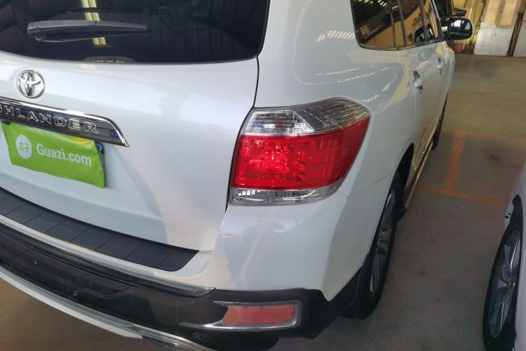 丰田 汉兰达 2012款 2.7L 两驱5座运动版车身外观9