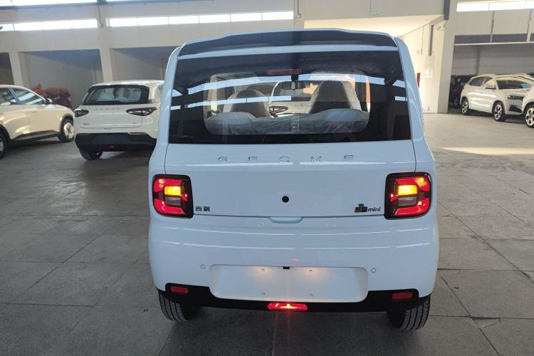 吉利银河 熊猫 2025款 210km 元气熊车身外观6