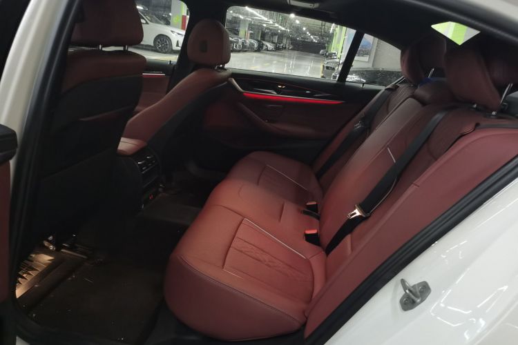 宝马5系 2022款 改款二 525Li M运动套装中控内饰21