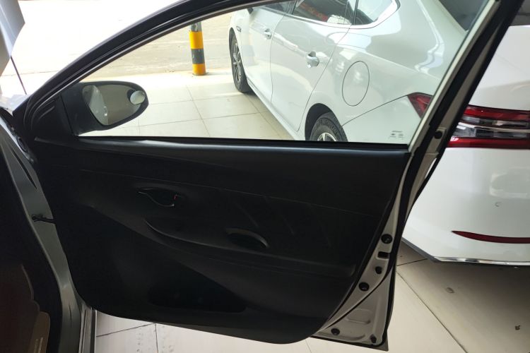 丰田 YARiS L 致享 2017款 1.5E CVT魅动版中控内饰42