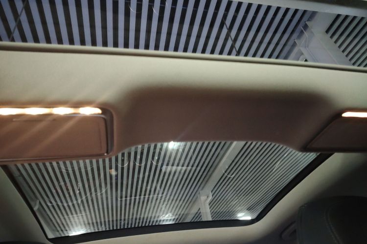 奔驰C级 2019款 改款 C 260 L 4MATIC 运动版局部细节22