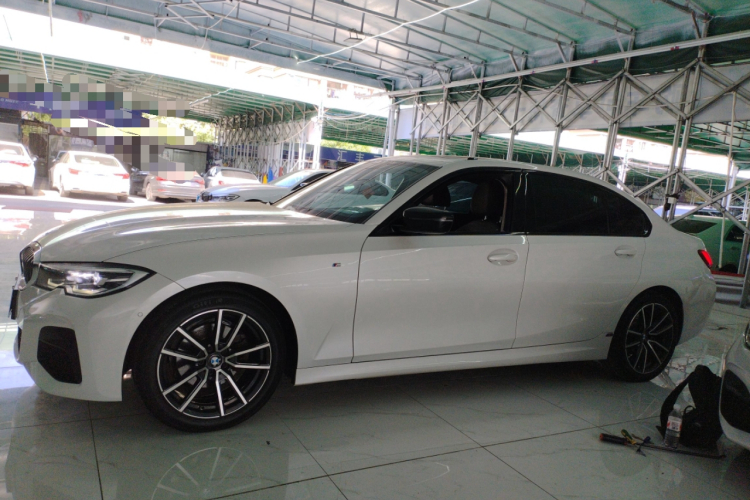 宝马3系 2021款 325Li M运动套装车身外观4