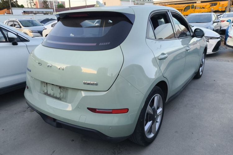 欧拉好猫 2023款 401km标准续航 舒享型 磷酸铁锂车身外观7