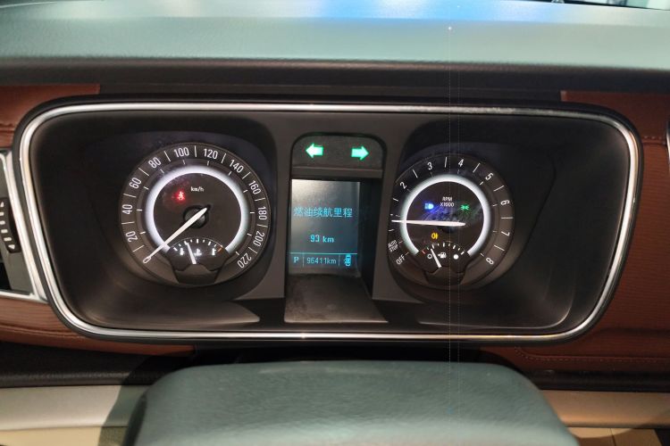 别克GL8 2018款 28T 豪华型 国VI中控内饰14