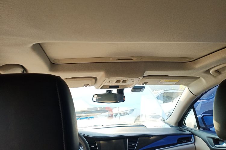 别克 威朗 2018款 三厢 15S 自动领先型中控内饰22