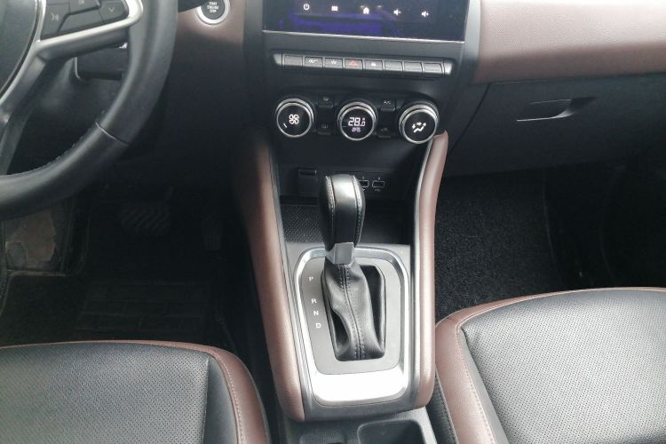 雷诺 科雷缤 2019款 TCe270 自动劲享型中控内饰18