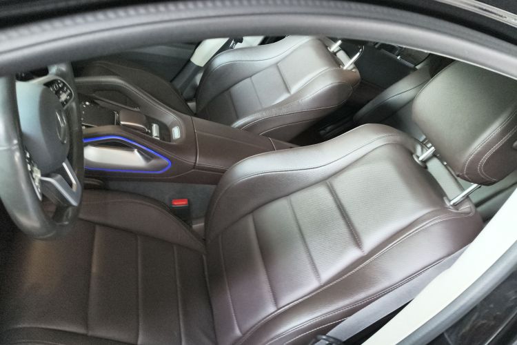 奔驰GLE 2020款 改款 GLE 350 4MATIC 时尚型局部细节19