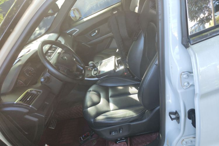 陆风X7 2016款 2.0T 全景尊贵版局部细节19