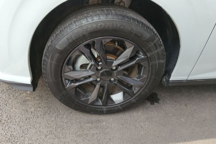 东风风神 奕炫 2024款 1.5L 自动劲速版车身外观6007