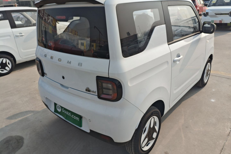 吉利银河 熊猫 2025款 210km 元气熊车身外观7