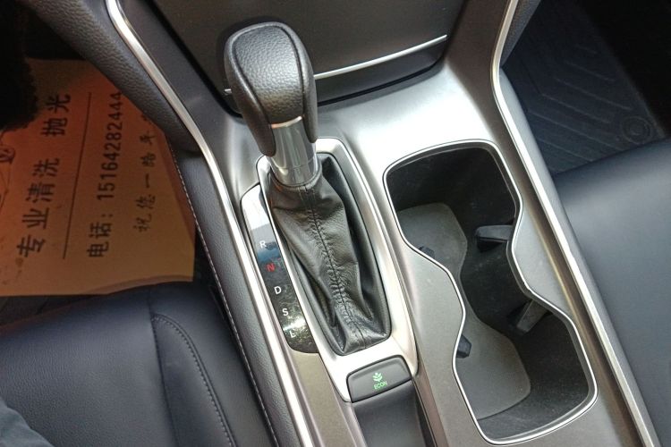 本田 雅阁 2018款 230TURBO 舒适版 国V中控内饰18