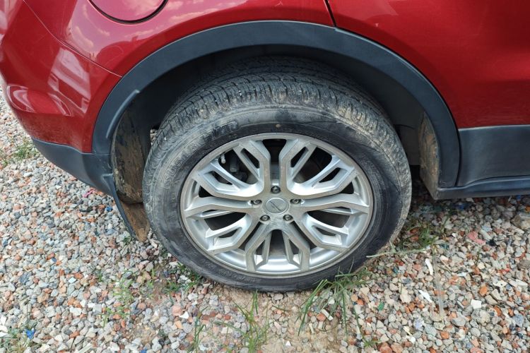 陆风X7 2015款 2.0T 全景尊贵版车身外观6008