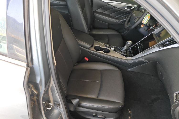 英菲尼迪Q50L 2015款 2.0T 悦享版局部细节41