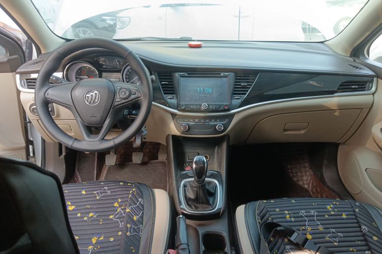 别克 威朗 2015款 三厢 15S 手动进取型中控内饰7002