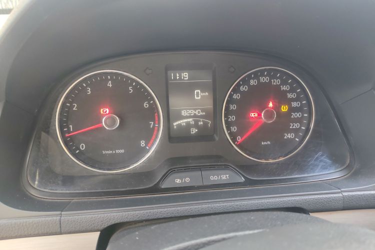 大众 朗逸 2013款 改款 1.4TSI 手动舒适版中控内饰14