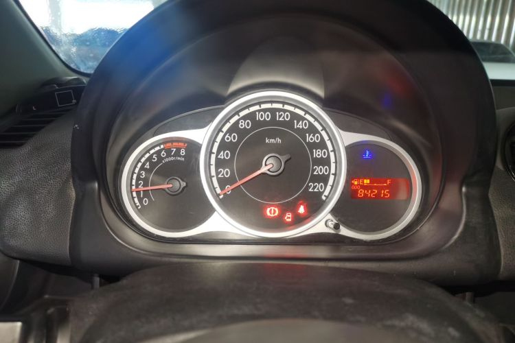 马自达2 2012款 三厢炫动 1.5L 手动时尚版中控内饰14