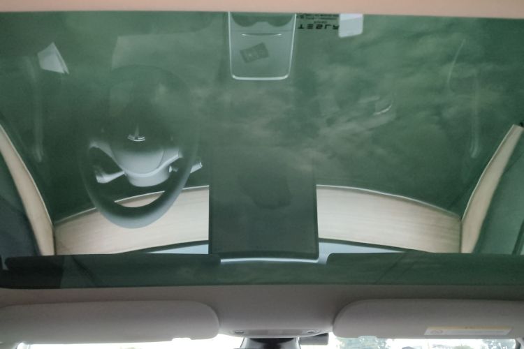 特斯拉 Model 3 2022款 后轮驱动版中控内饰22