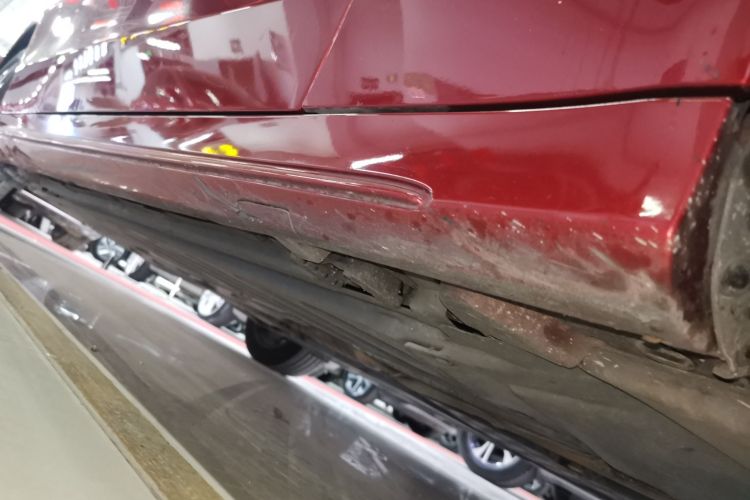 奔驰C级 2018款 C 200 运动版局部细节9001