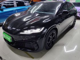 比亚迪 海豹06GT 2025款 550四驱热浪版