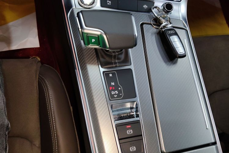 奥迪A7L 2022款 45 TFSI S-line 筑梦新生版中控内饰18