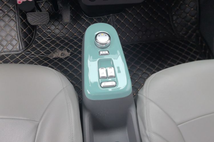 长安启源 长安Lumin 2022款 210km 香甜款中控内饰18